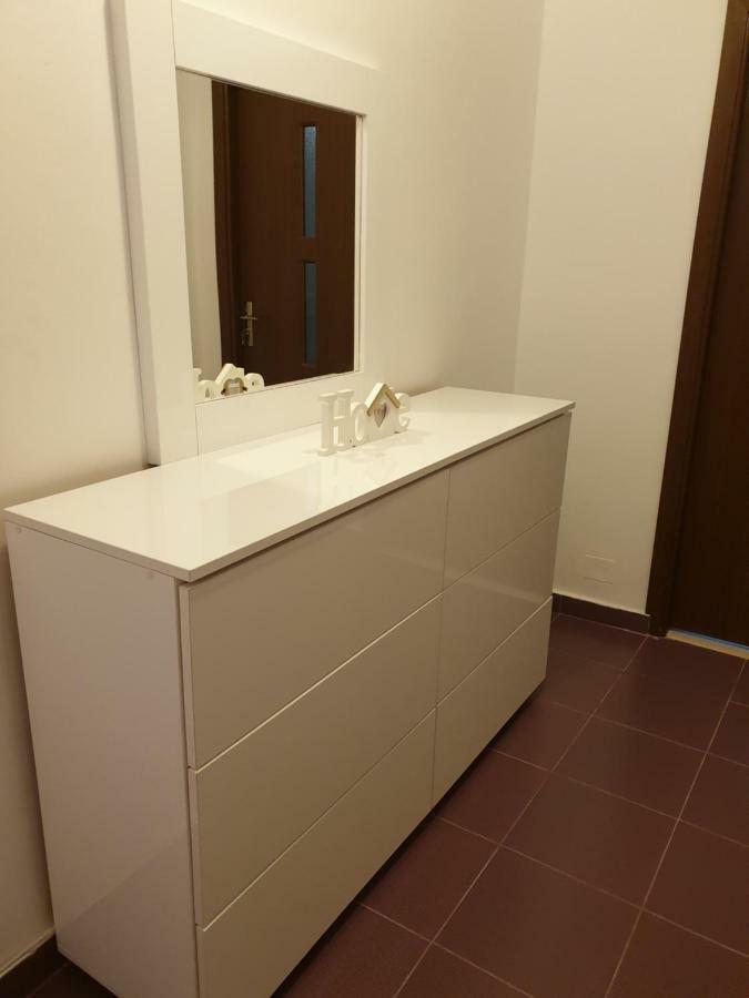 Apartament Oana'S Home Orsova Kültér fotó